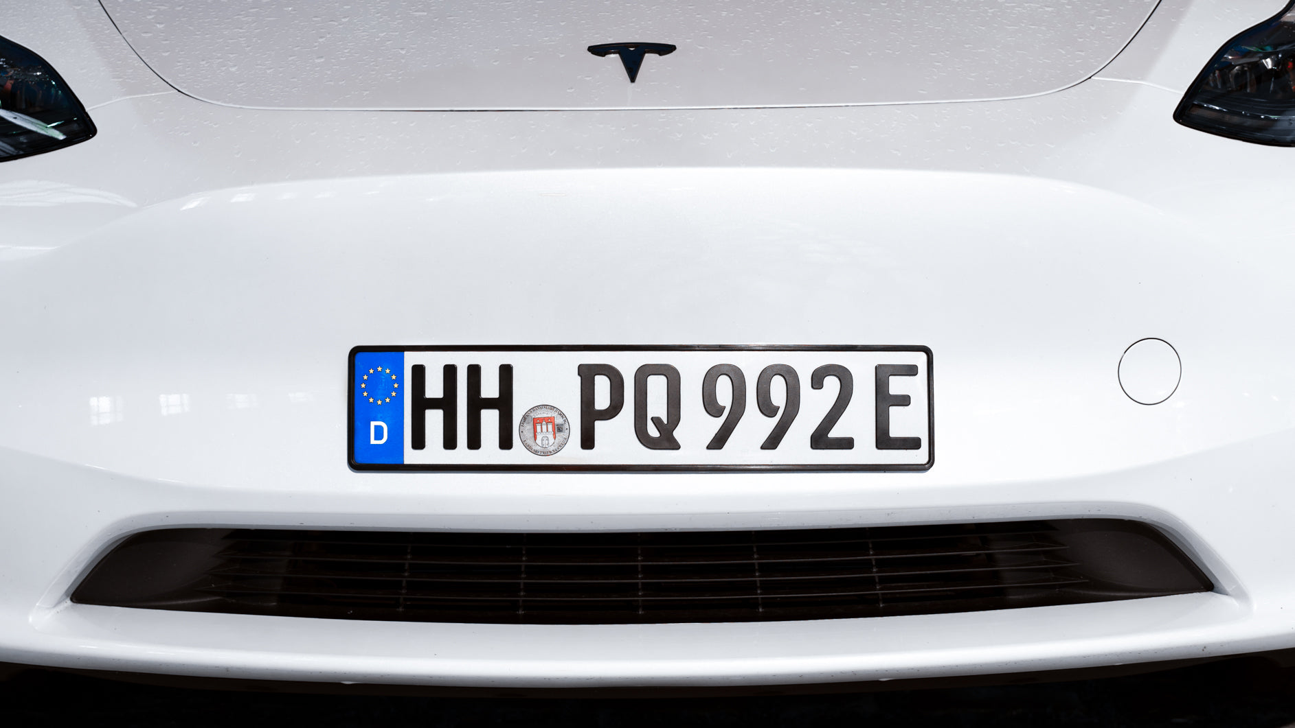 Legal magnetic license plate holder for Tesla Model 3/Y