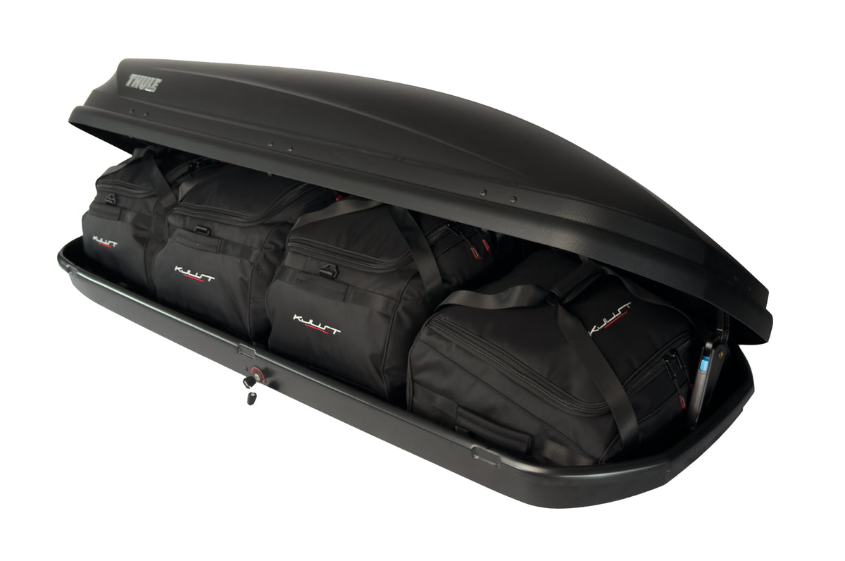 Kjust Taschenset in der Thule Pacific 600 Dachbox