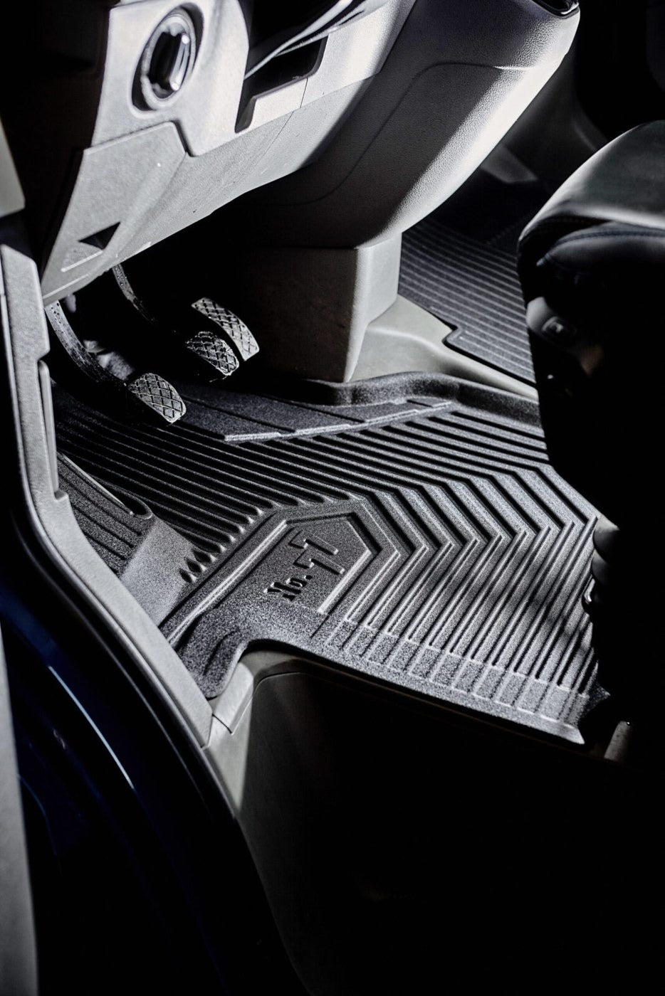 No.77 Allwettermatte im Fußraum