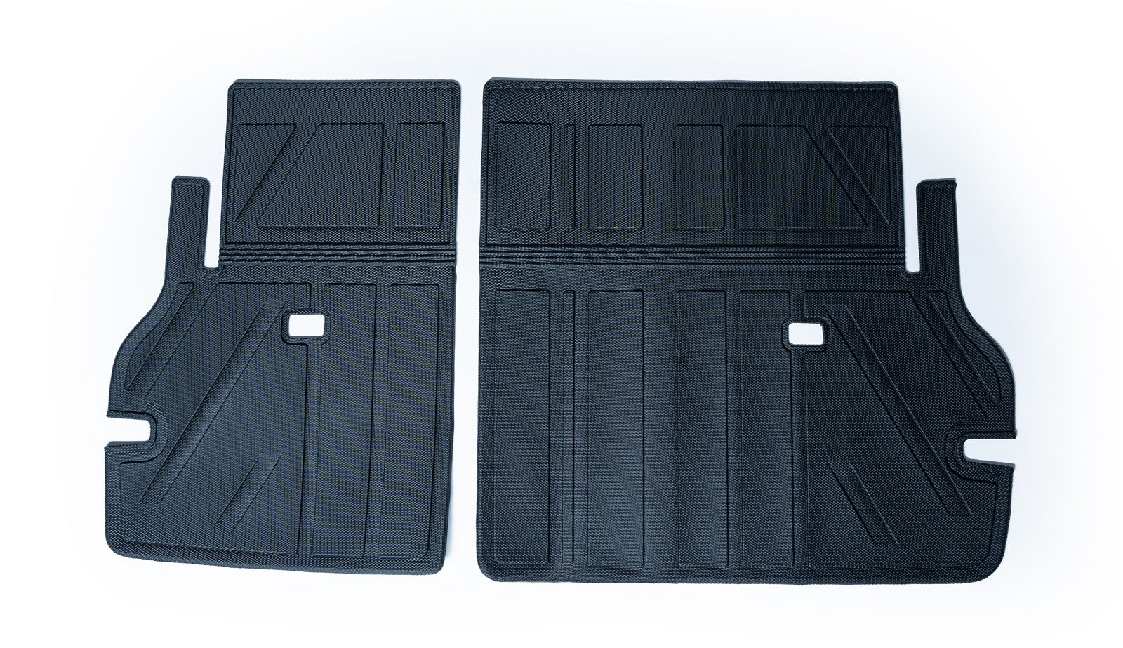 Protective mats for the back of the rear seats for the BYD Atto 3