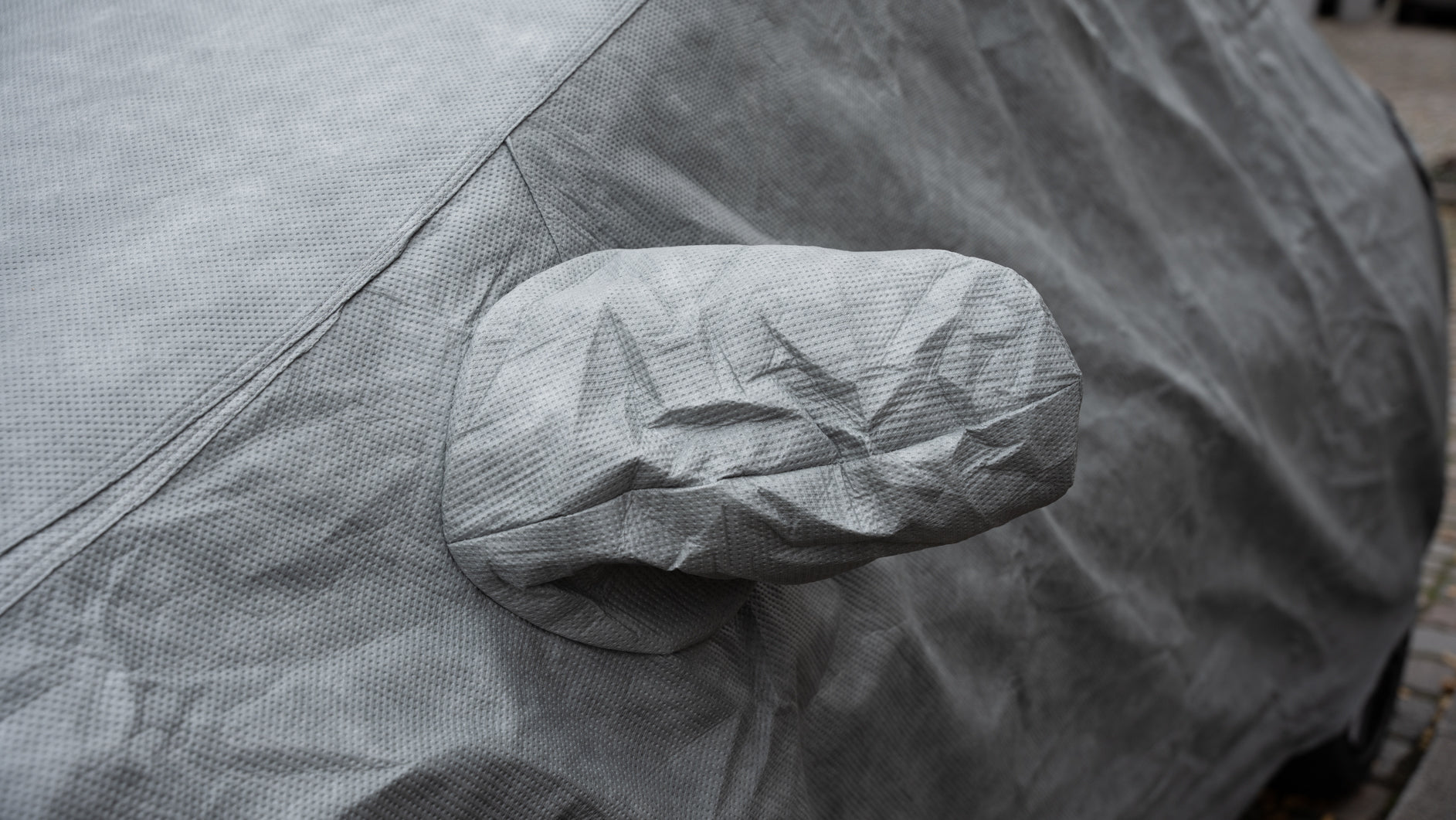 2befair cover tarpaulin for the Tesla Model Y