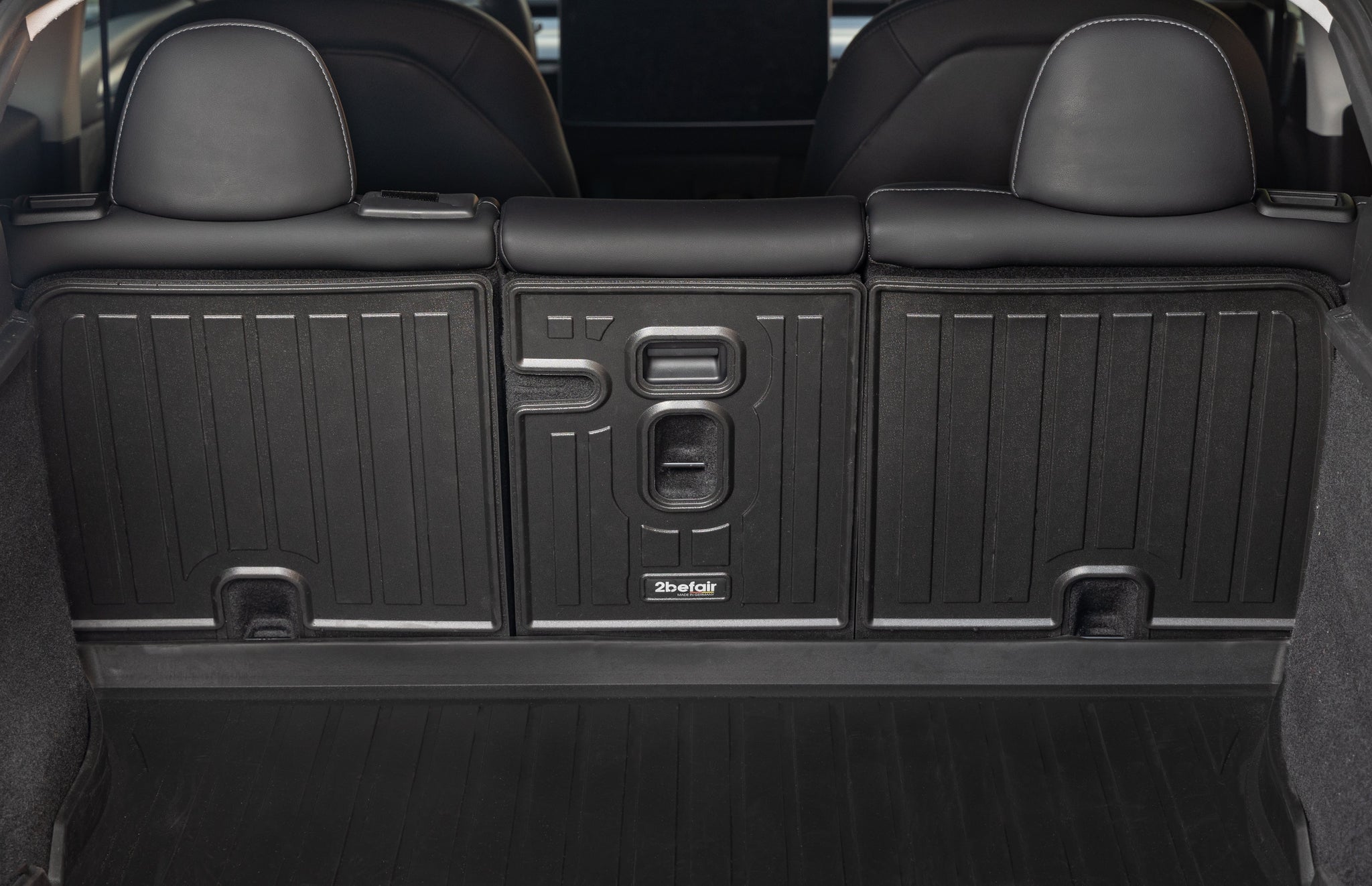 2befair protective mats for the back of the back seat of the Tesla Model Y