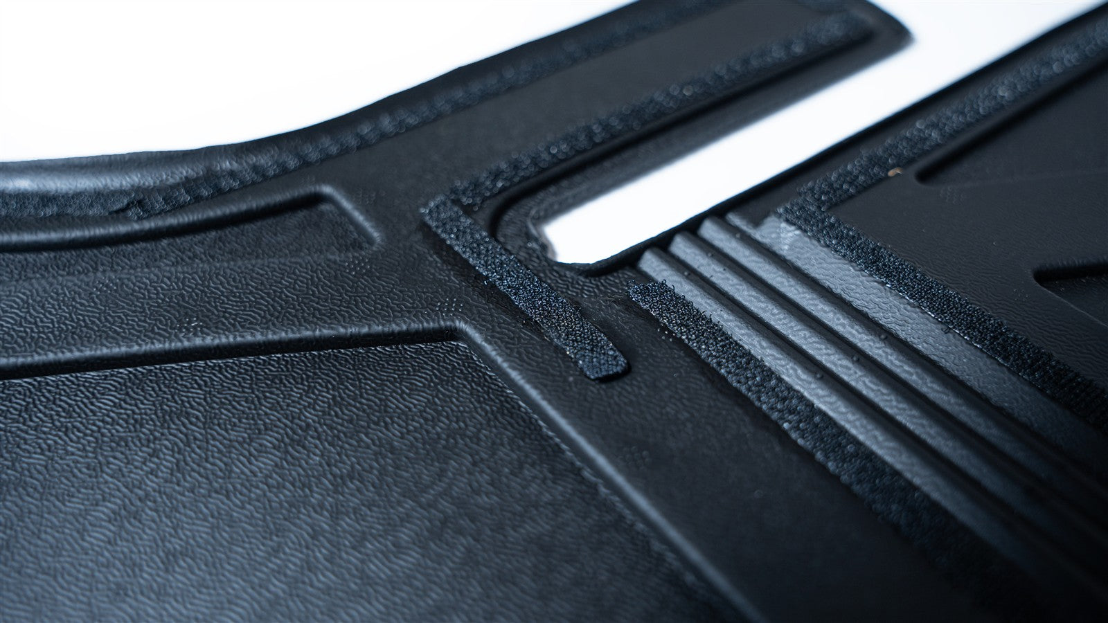 Protective mats for the back of the rear seats for the BYD Atto 3
