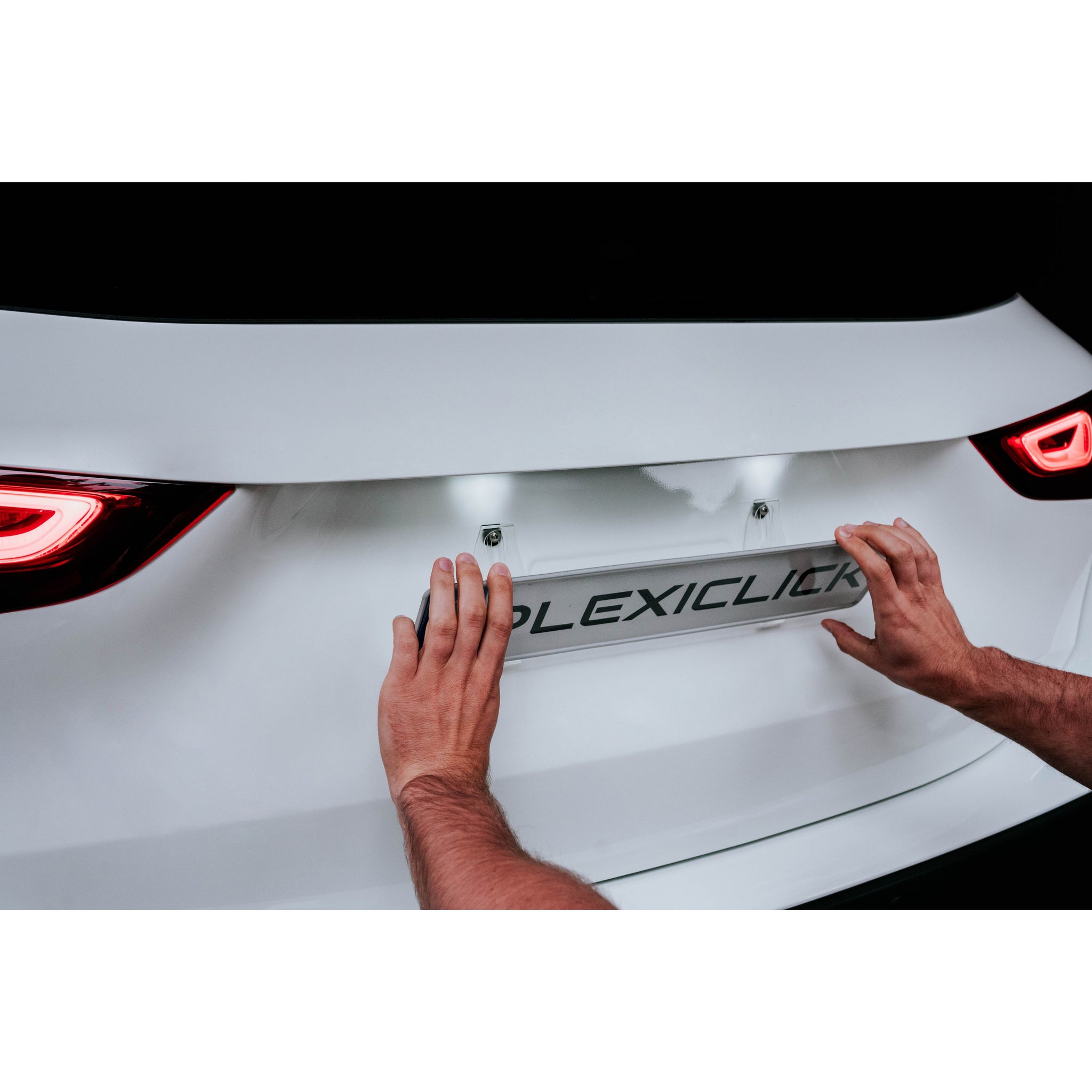 Plexiclick® frameworkless license plate holder transparent