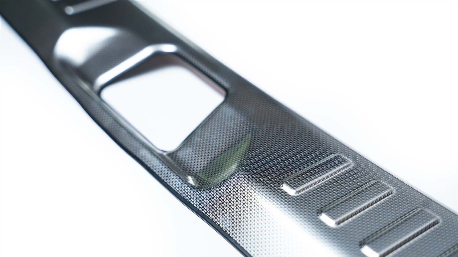 Protective cover loading edge trunk for the BYD Atto 3