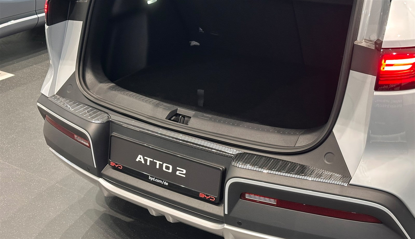 Schutzblende (draußen) Ladekante für den BYD ATTO 2
