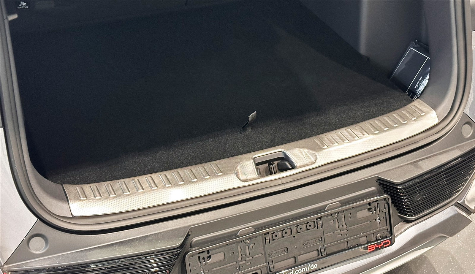 Protective cover loading edge trunk for the BYD Atto 3