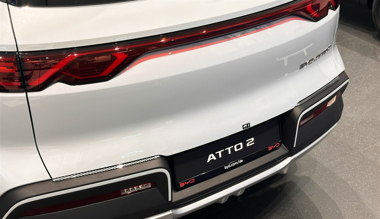 Schutzblende (draußen) Ladekante für den BYD ATTO 2