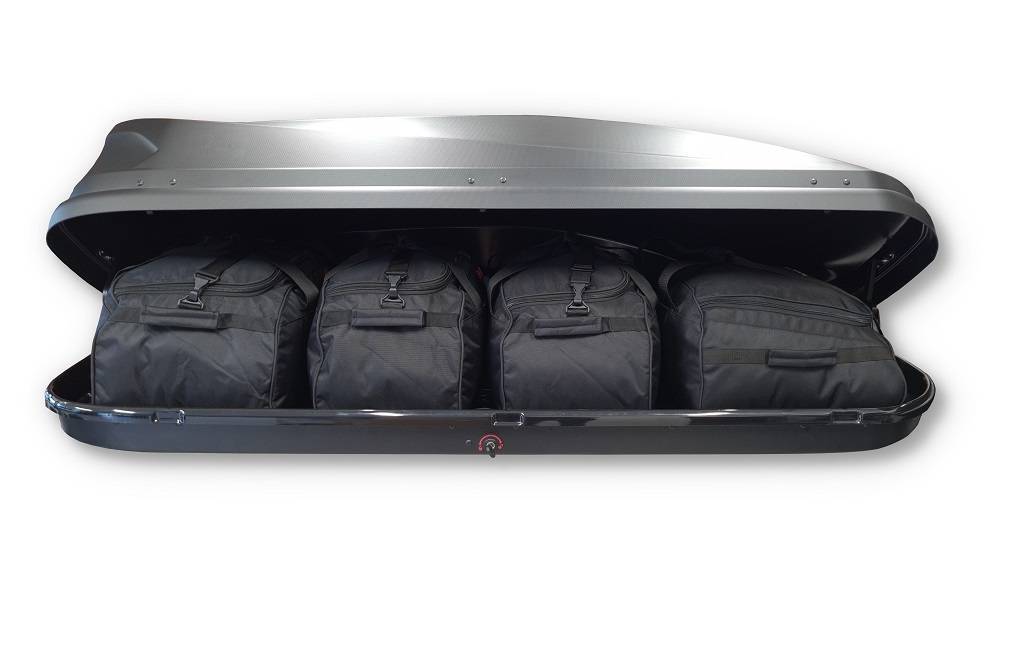 Kjust Taschenset in der Thule Pacific 780 Dachbox