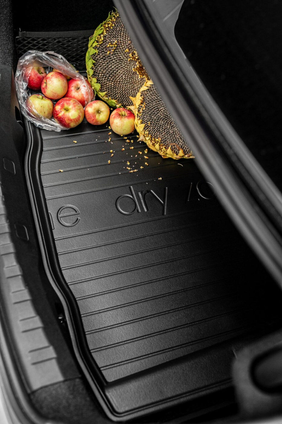 Obst im Kofferraum – Dryzone Matte