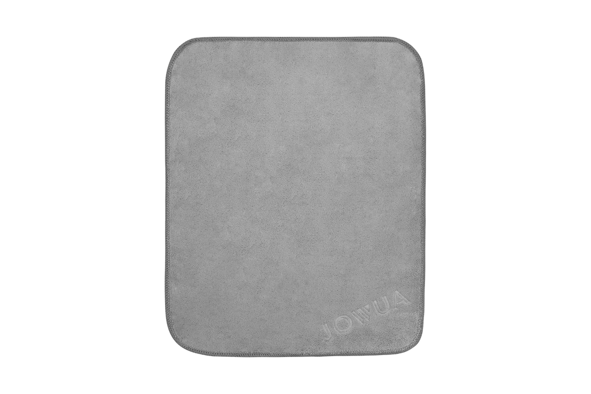 Das mittlere Reinigungstuch 32 × 26 cm flach ausgebreitet mit abgerundeten Kanten