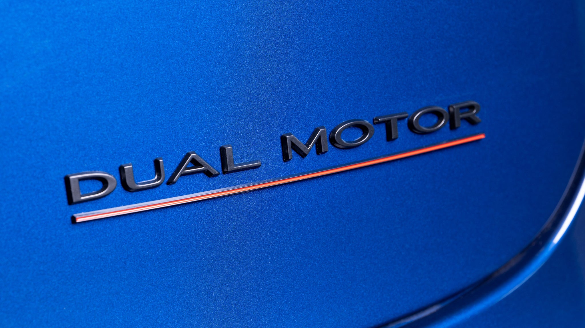 Dual Motor Schriftzug für das Tesla Model 3/Y