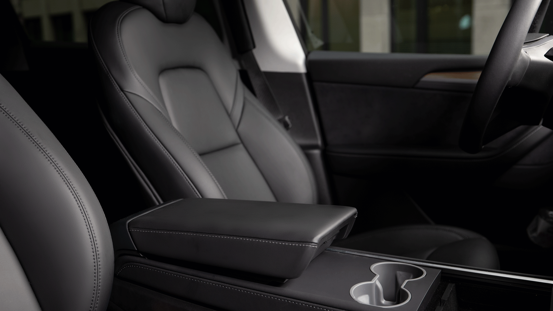Secret compartment in the armrest for the Tesla Model 3/Y