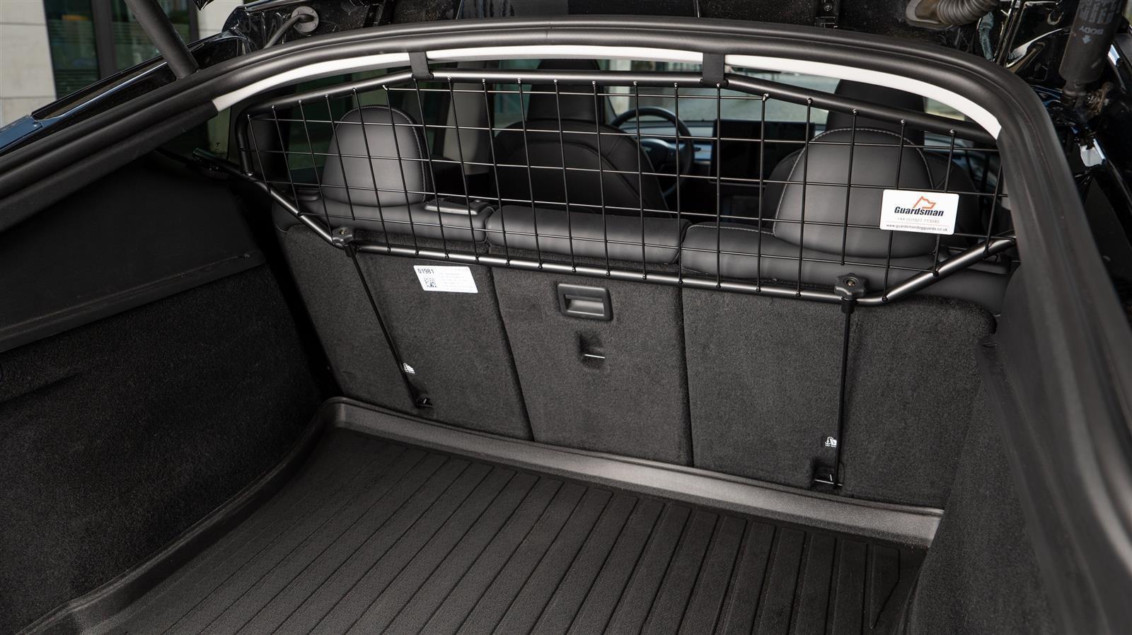 Hundetrenngitter für das Tesla Model Y