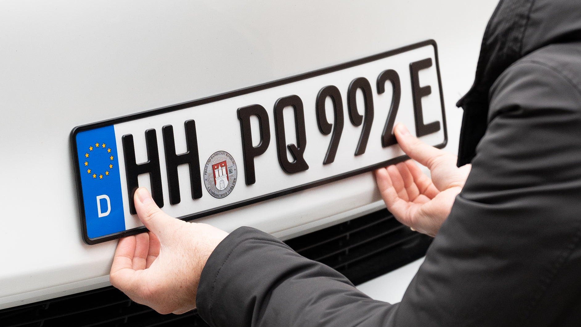 Legal magnetic license plate holder for Tesla Model 3/Y
