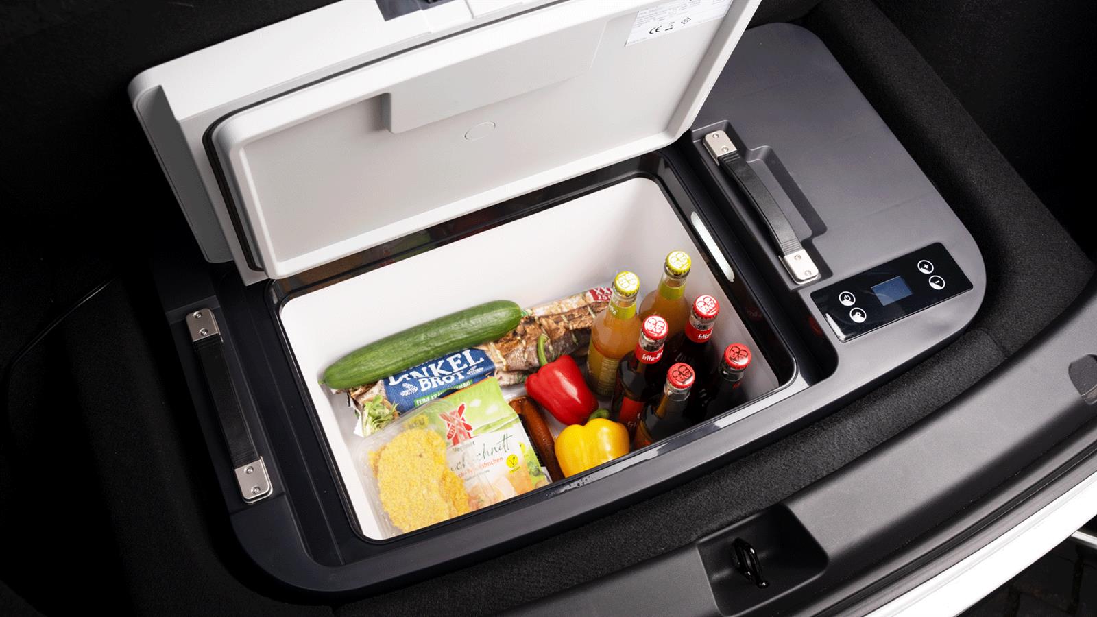 Compressor cool box for the Tesla Model Y