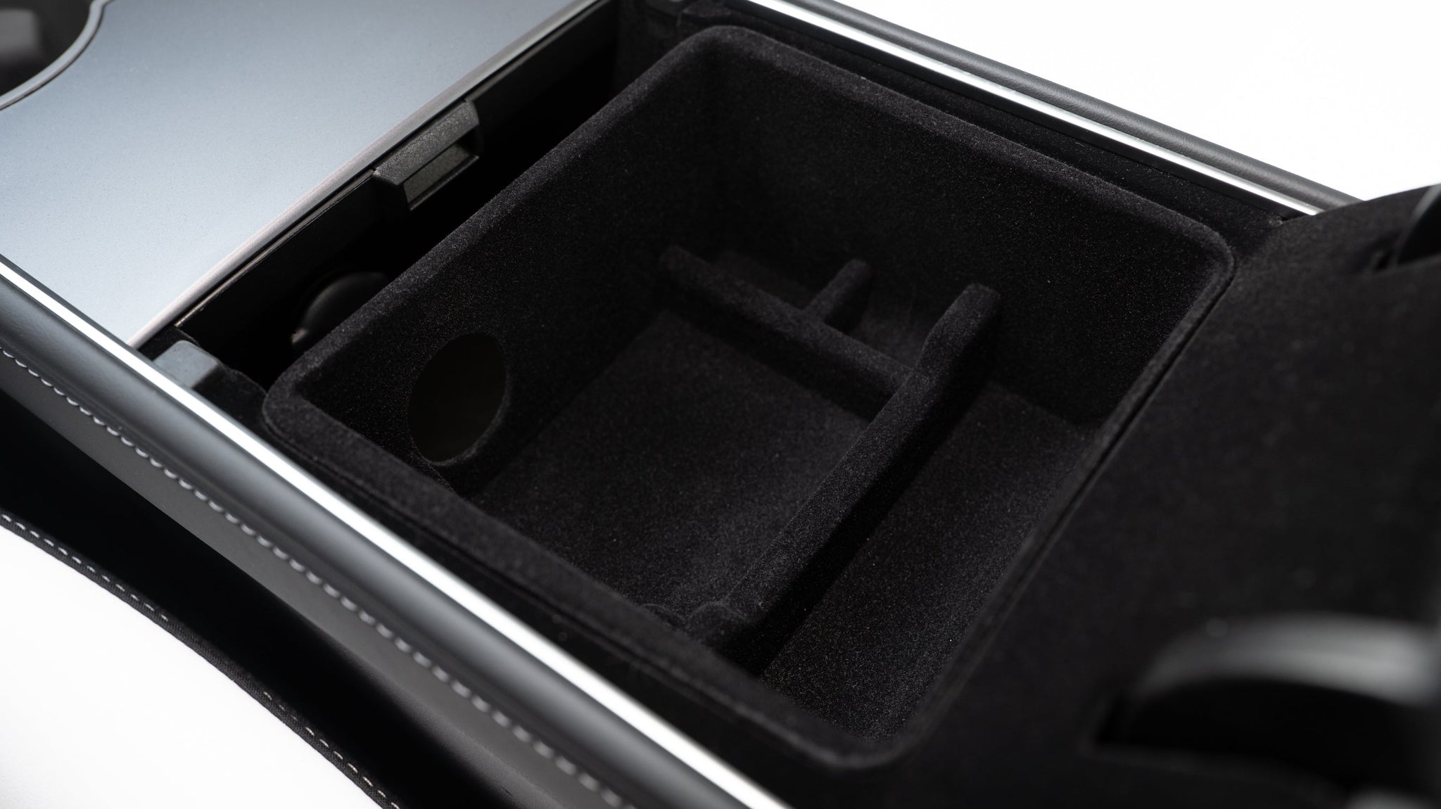 Organizer box armrest for the Tesla Model 3/Y