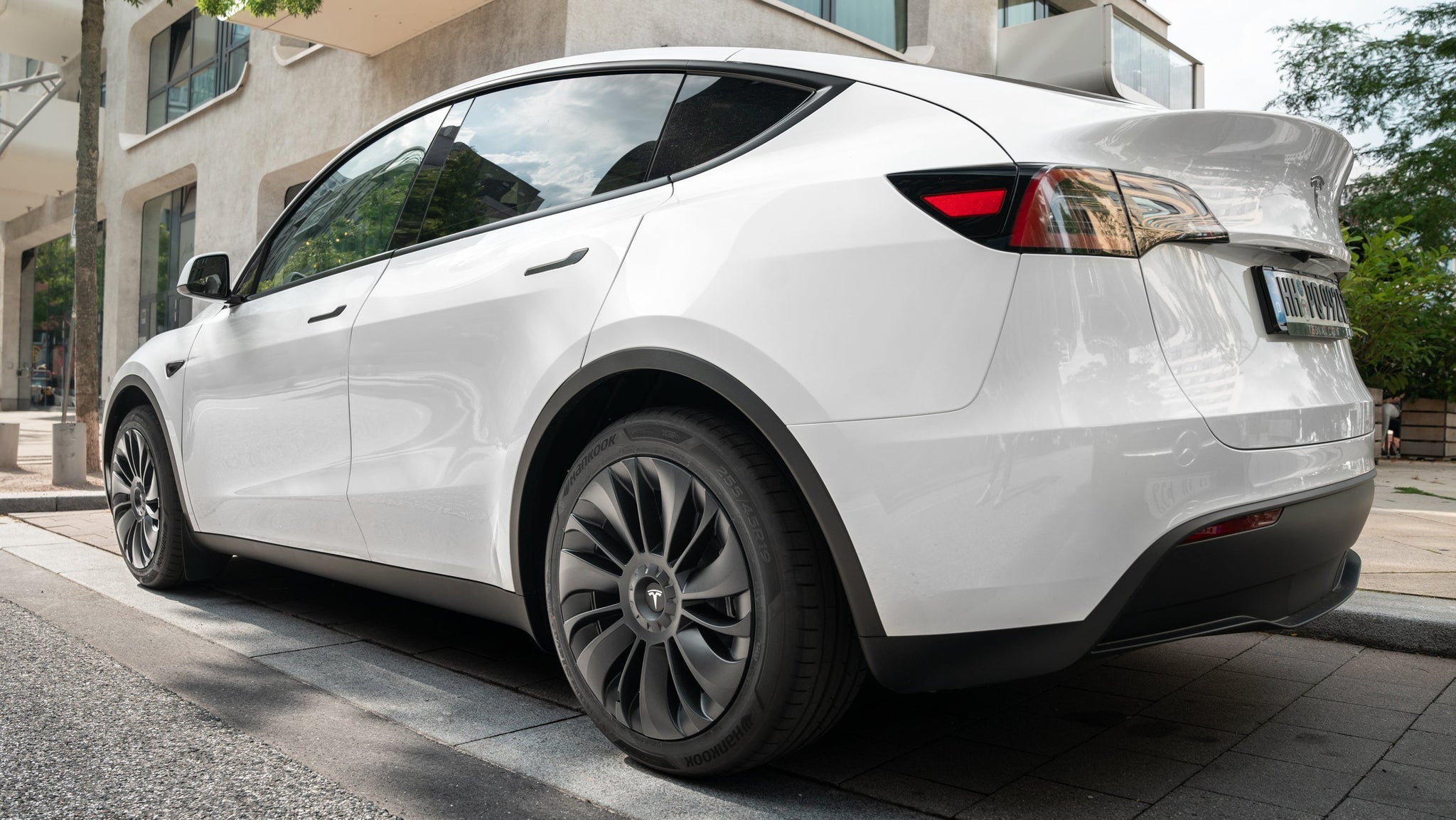 Performance Radkappen im Turbinen Design für das Tesla Model Y