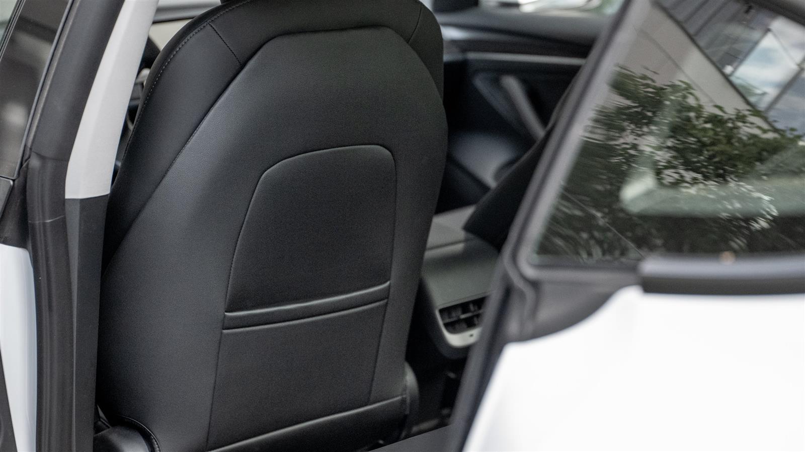 Trittschutz (2x) for the back of the front seats of all Tesla models