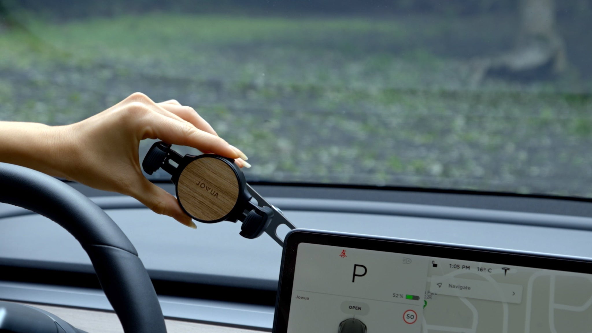 Unsichtbare Handyhalterung für das Tesla Model 3/Y