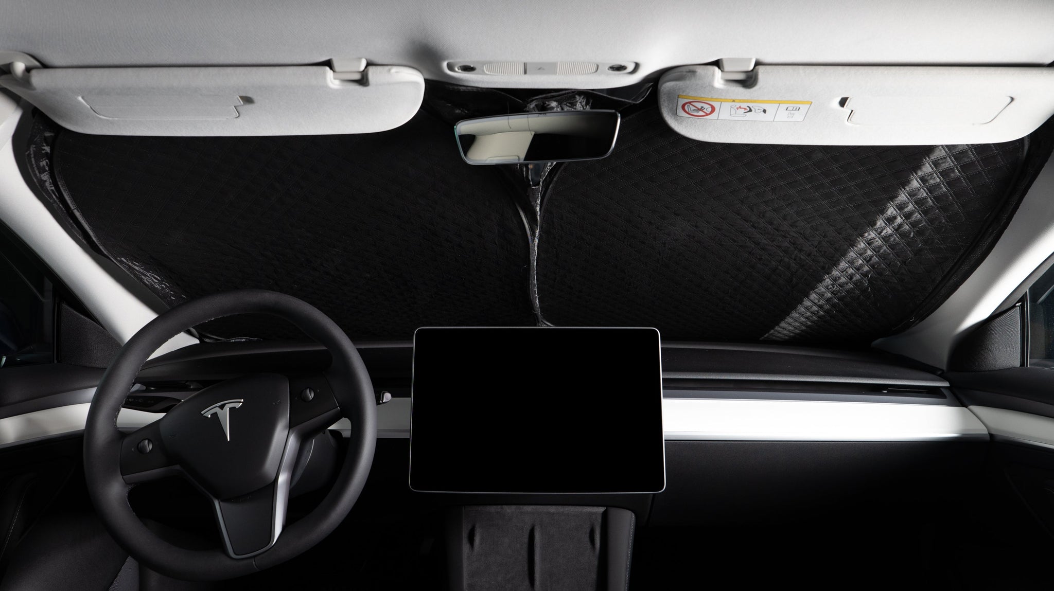 Wind protection discs sun and privacy protection for the Tesla Model Y